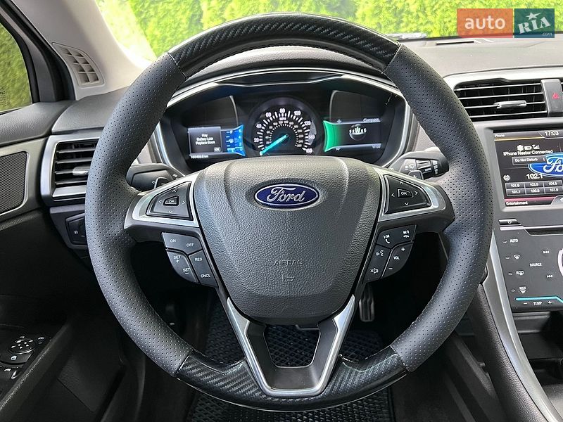 Седан Ford Fusion 2014 в Львове
