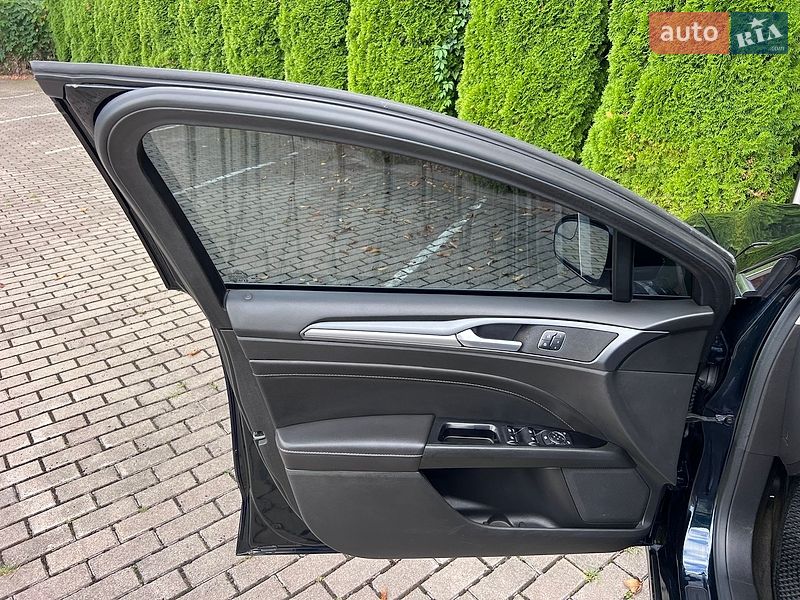Седан Ford Fusion 2014 в Львове