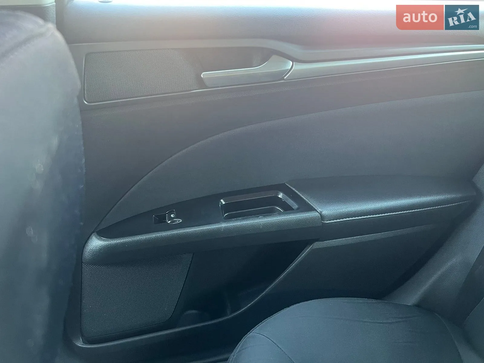 2016 Ford Fusion - мініатюра 10