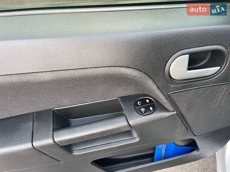 Хэтчбек Ford Fusion 2010 в Киеве фото 16 Хэтчбек Ford Fusion 2010 в Киеве