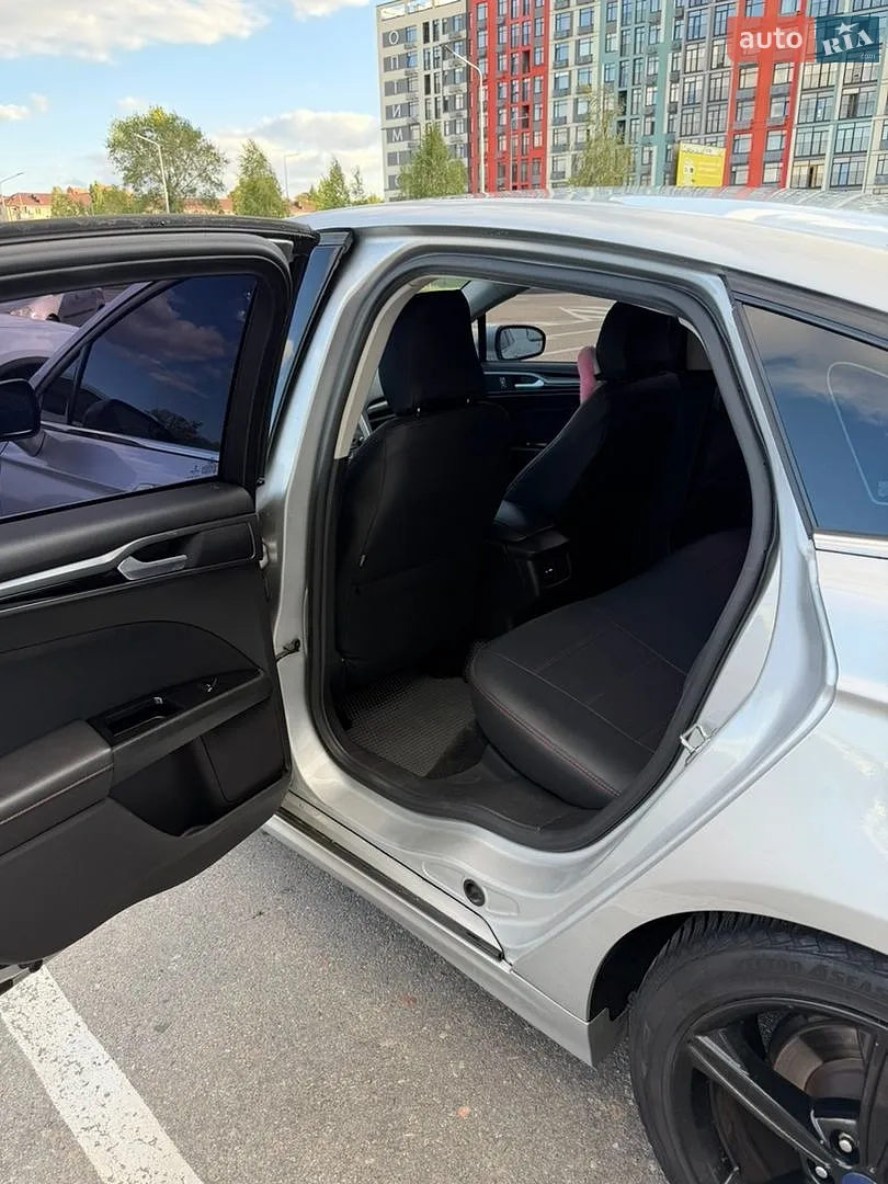 2016 Ford Fusion - мініатюра 32