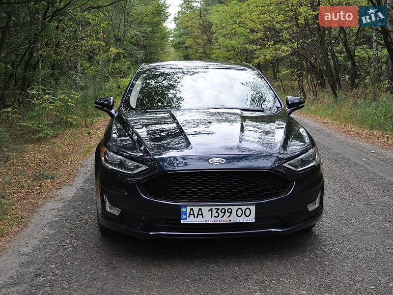 Ford Fusion, photos from the listing