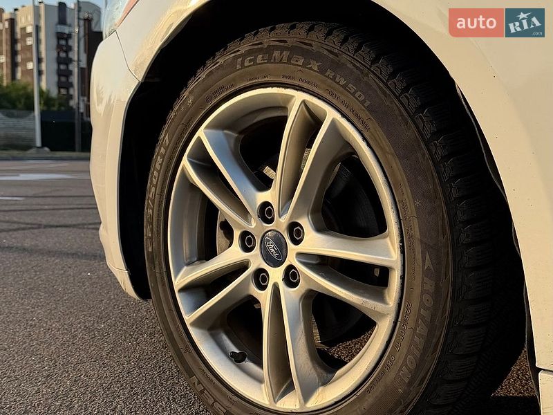 Седан Ford Fusion 2015 в Києві