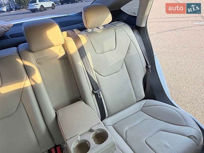 Седан Ford Fusion 2015 в Києві