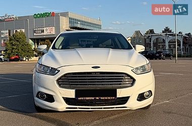 Седан Ford Fusion 2015 в Києві