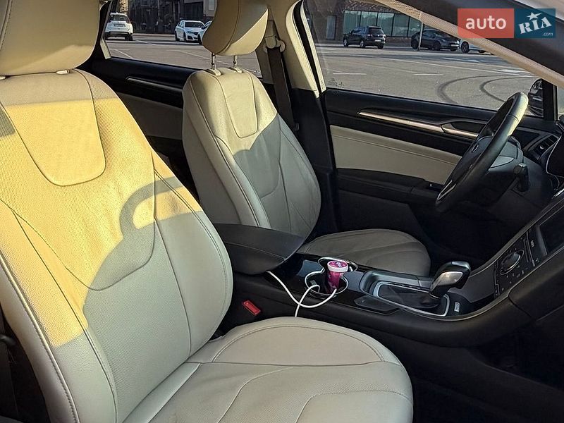 Седан Ford Fusion 2015 в Києві