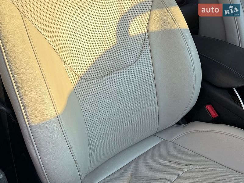 Седан Ford Fusion 2015 в Києві