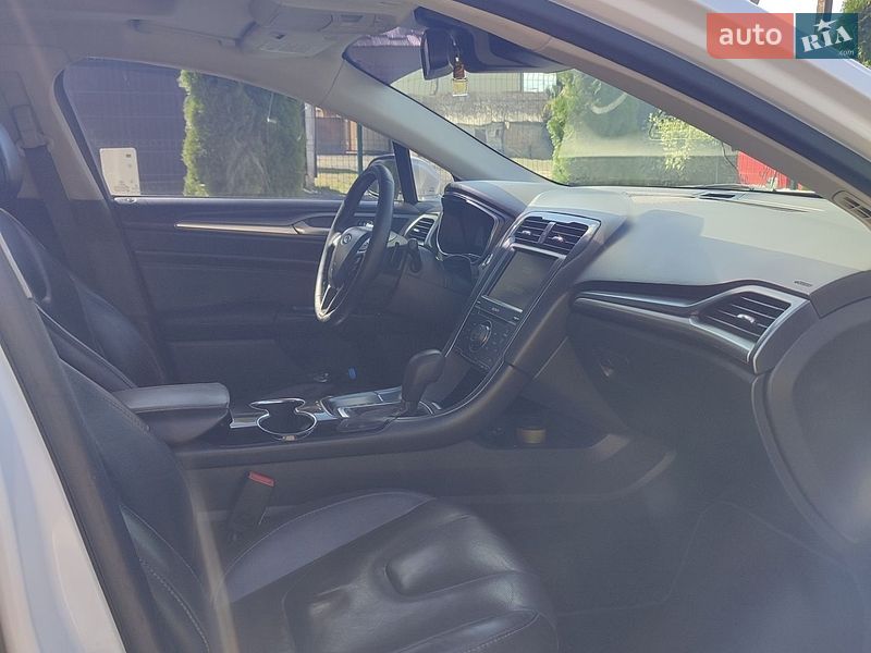 Седан Ford Fusion 2014 в Луцьку
