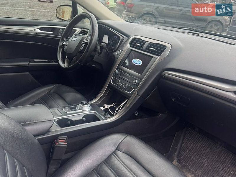 Седан Ford Fusion 2019 в Харкові