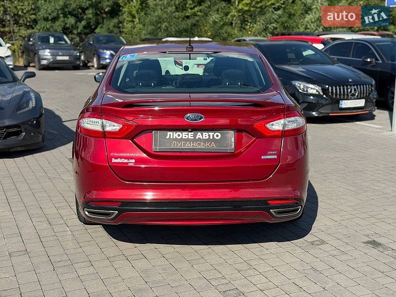 Седан Ford Fusion 2015 в Львове