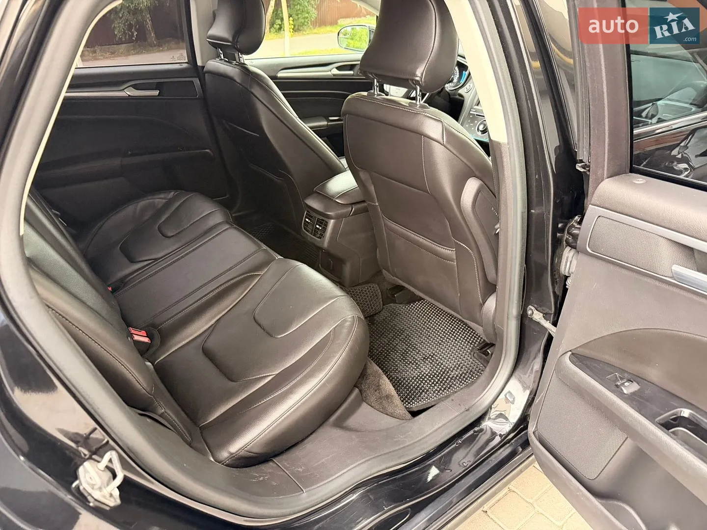 2015 Ford Fusion - мініатюра 28