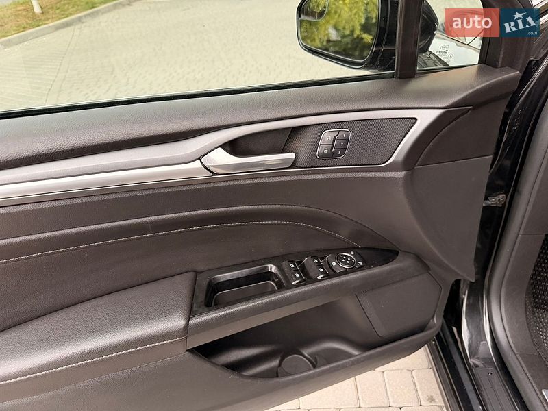 Седан Ford Fusion 2015 в Вінниці