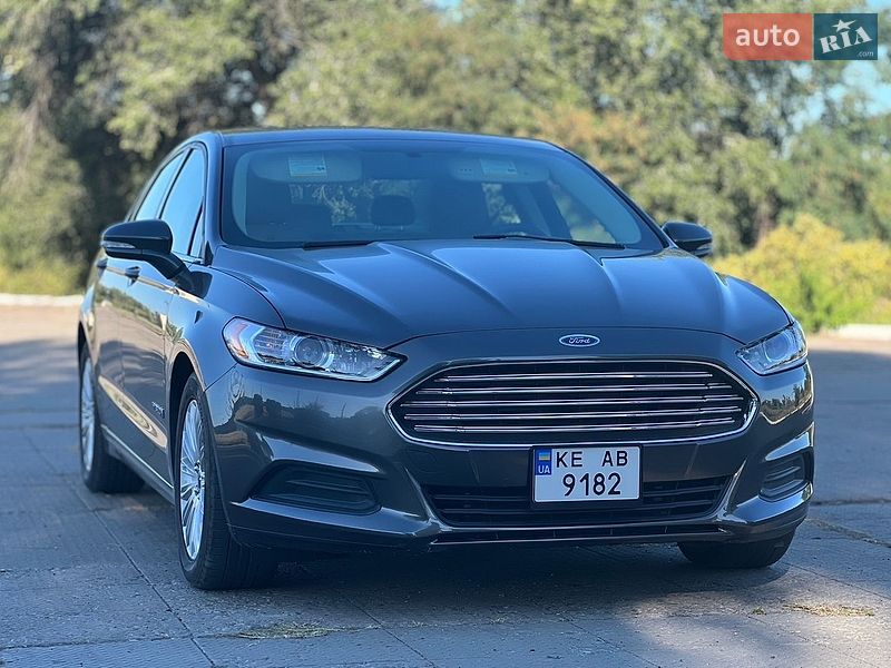 Седан Ford Fusion 2015 в Днепре