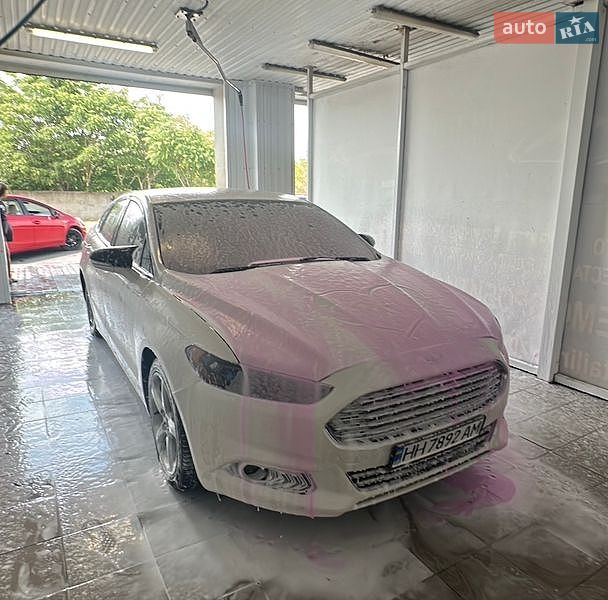 Седан Ford Fusion 2015 в Измаиле