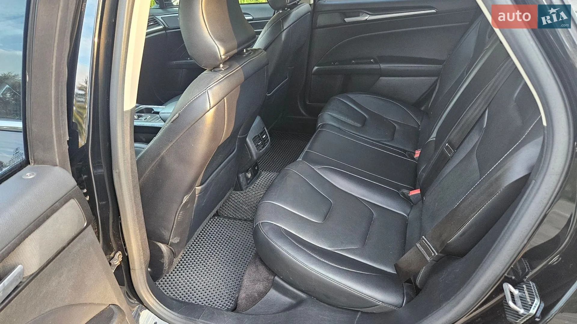 2016 Ford Fusion - мініатюра 16