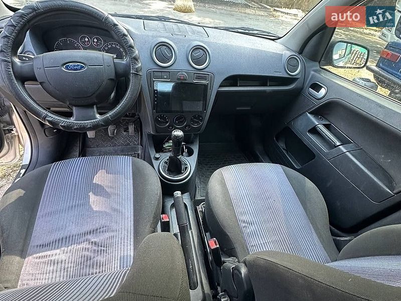 Хетчбек Ford Fusion 2005 в Запоріжжі