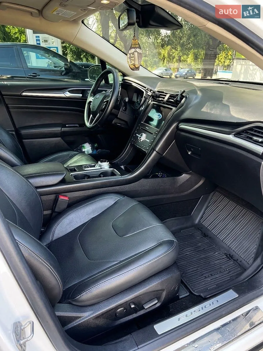 2019 Ford Fusion - мініатюра 16