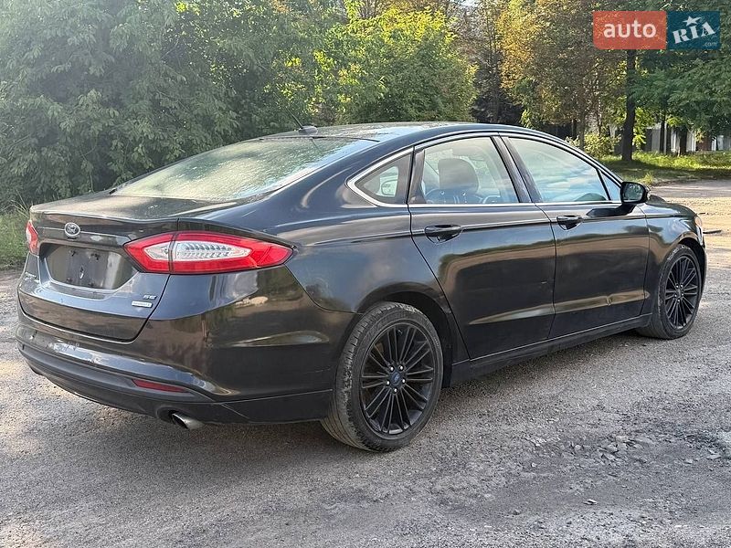 Седан Ford Fusion 2014 в Дрогобыче