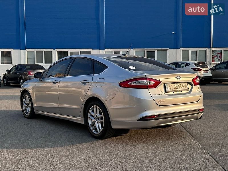 Седан Ford Fusion 2015 в Богуславі