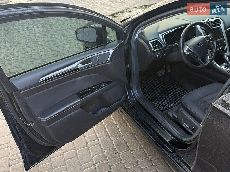 Седан Ford Fusion 2015 в Ирпене