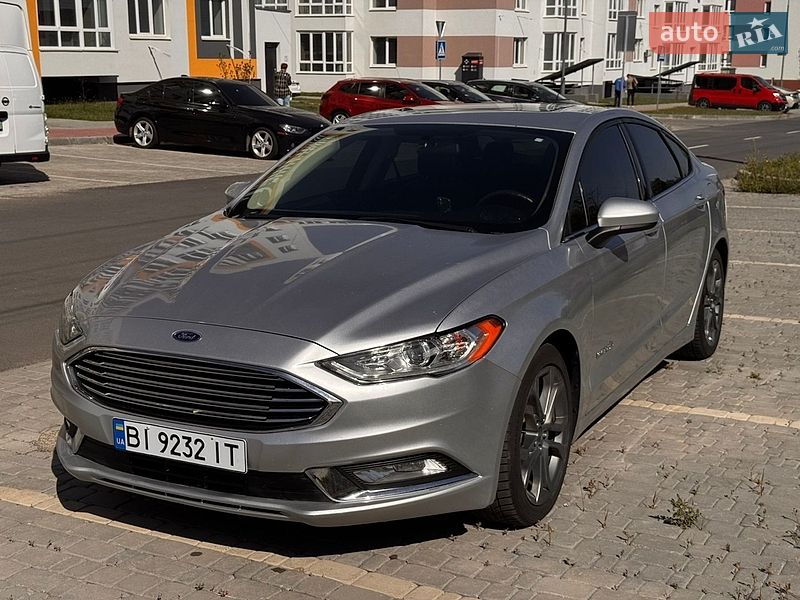Седан Ford Fusion 2018 в Пирятине