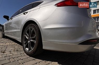 Седан Ford Fusion 2018 в Пирятине