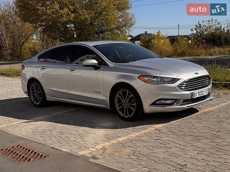 Седан Ford Fusion 2018 в Пирятине