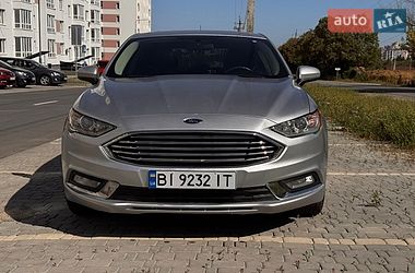 Седан Ford Fusion 2018 в Пирятине