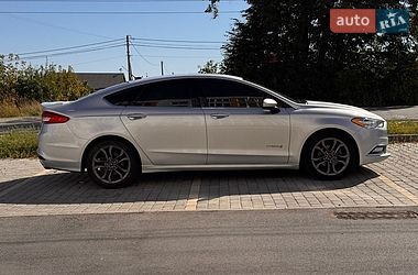 Седан Ford Fusion 2018 в Пирятине