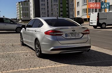 Седан Ford Fusion 2018 в Пирятине