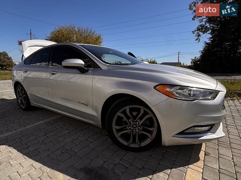 Седан Ford Fusion 2018 в Пирятине
