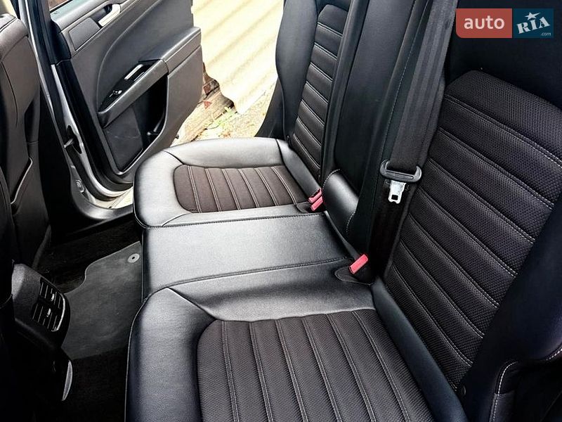 Седан Ford Fusion 2018 в Пирятине