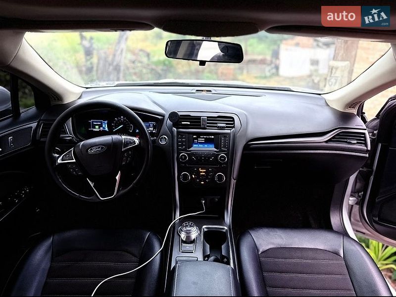 Седан Ford Fusion 2018 в Пирятине