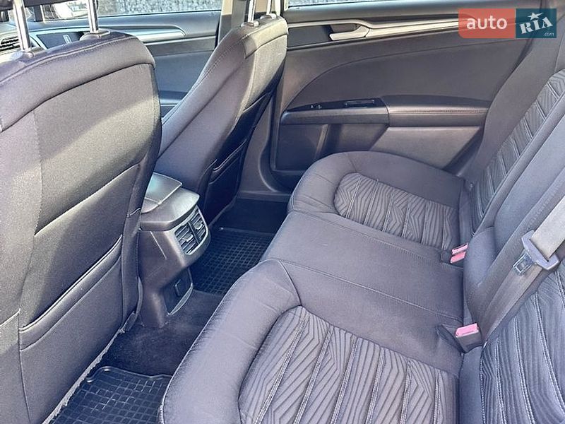 Седан Ford Fusion 2016 в Ирпене