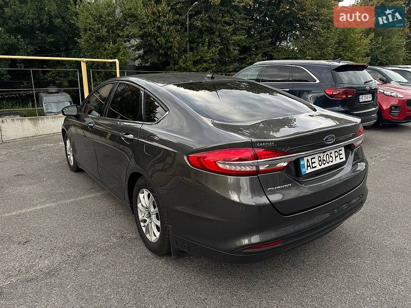 Седан Ford Fusion 2016 в Дніпрі