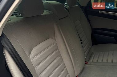 Седан Ford Fusion 2016 в Дніпрі