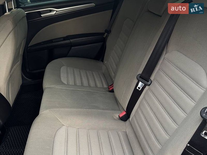 Седан Ford Fusion 2016 в Днепре