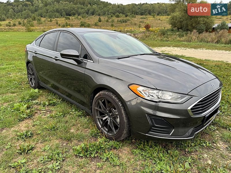 Ford Fusion, фото з оголошення