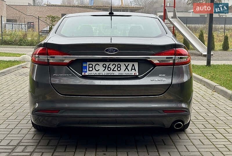Седан Ford Fusion 2016 в Львове