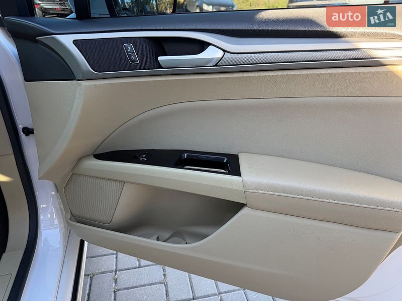 Седан Ford Fusion 2013 в Києві