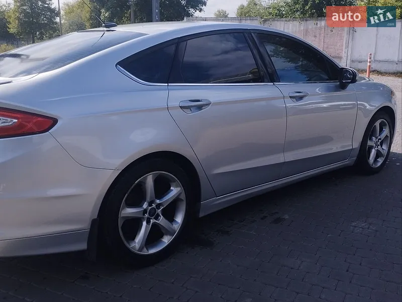 Ford Fusion 2015