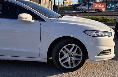 Седан Ford Fusion 2015 в Львове