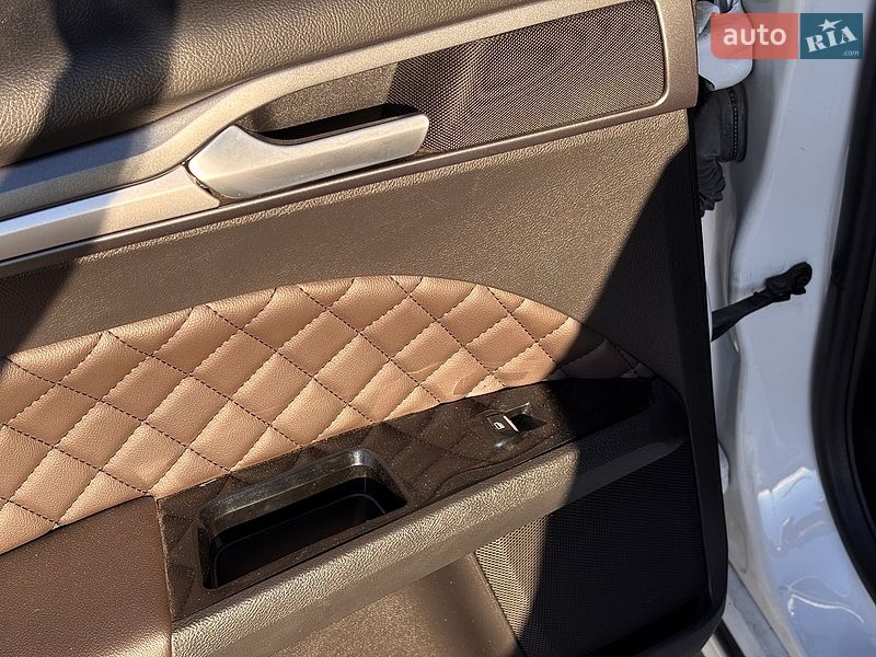 Седан Ford Fusion 2015 в Львове