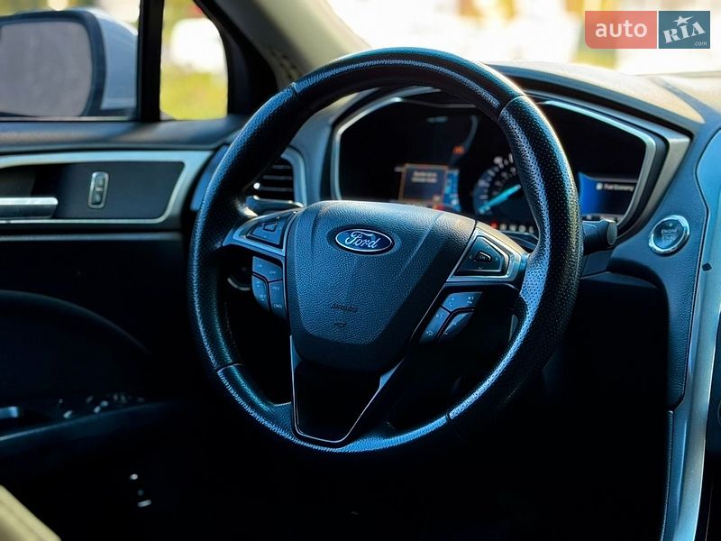 Седан Ford Fusion 2016 в Харкові