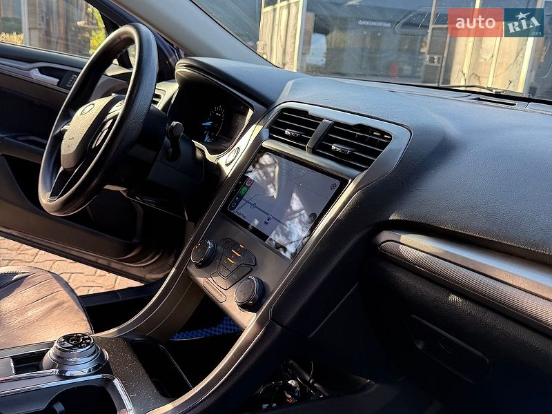 Седан Ford Fusion 2017 в Буче