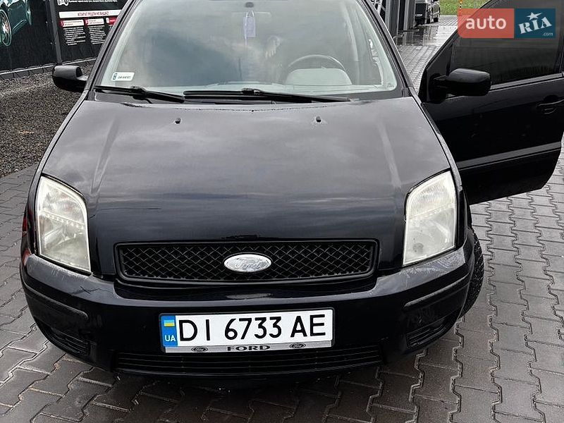 Хетчбек Ford Fusion 2002 в Голованівську