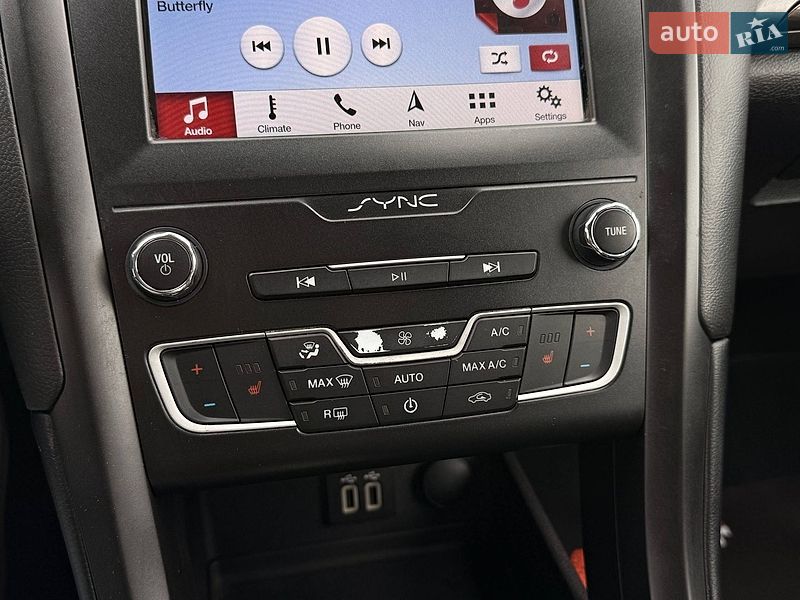 Седан Ford Fusion 2019 в Одесі