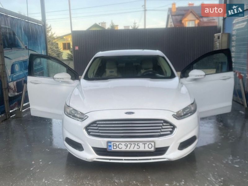 Седан Ford Fusion 2016 в Дніпрі