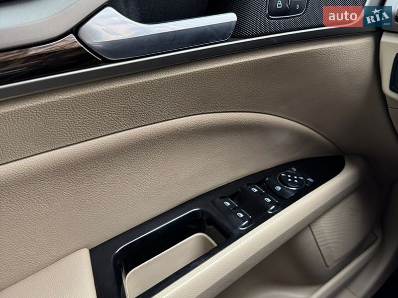 Седан Ford Fusion 2013 в Києві