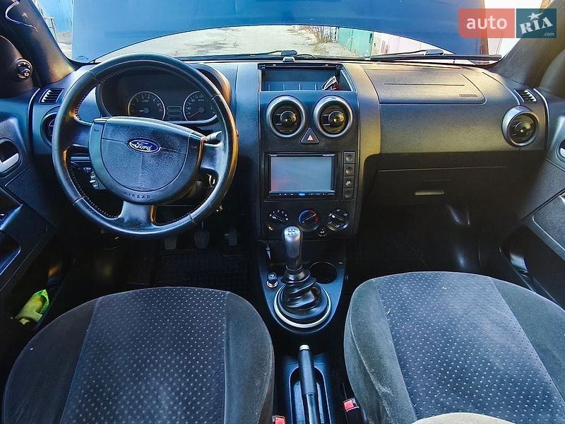 Хетчбек Ford Fusion 2005 в Києві